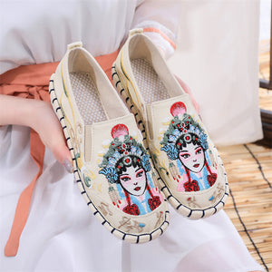 Female Chinese Peking Opera Character Embroidered Cloth Loafers