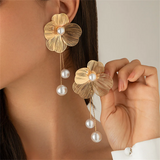 Women's Classy Flower Petals Imitation Pearls Earrings