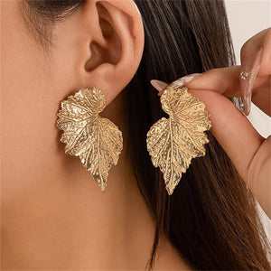 Luxury Vintage Maple Leaf Piercing Earrings for Lady