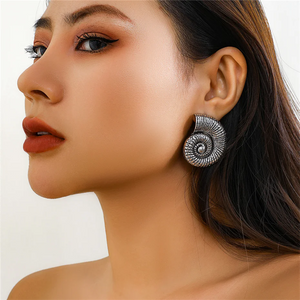 Female Chic Trumpet Shell Snail Shell Design Earrings