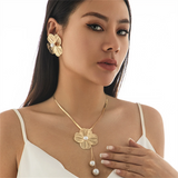 Flower Petal Faux Pearl Pendant Necklace Stud Earrings Set