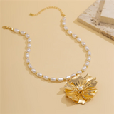 Oval Shaped Artificial Pearl Metallic Flower Decor Necklaces