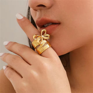 Luxury Bowknot Hollow Metal Rings for Women