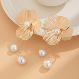 Women's Classy Flower Petals Imitation Pearls Earrings