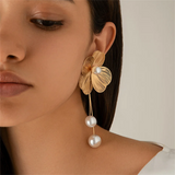 Women's Classy Flower Petals Imitation Pearls Earrings