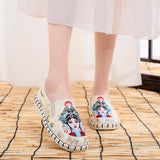 Female Chinese Peking Opera Character Embroidered Cloth Loafers