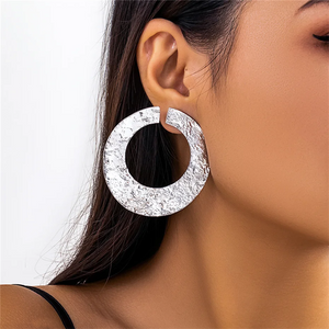 Fashionable Opening Hollow Circle Stud Earrings for Lady