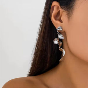 Exaggerated Fashion Twisted Metal Party Earrings for Women