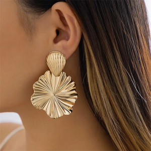 Female Zinc Alloy Seashell Lotus Leaf Stud Earrings