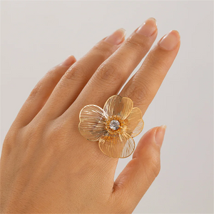 Female Ginkgo Leaf Flower Design Rhinestone Rings